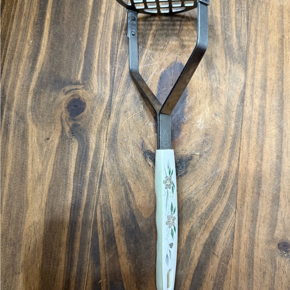 Vintage Floral Handled Potato Masher